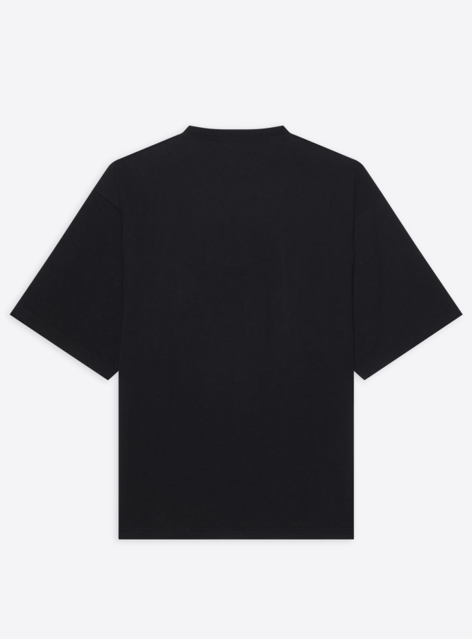 Camiseta basica negra de mystyk colección essential de mystyk de alta calidad y gran comodidad.